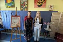 Uczennice klas 8 podczas konkursu.